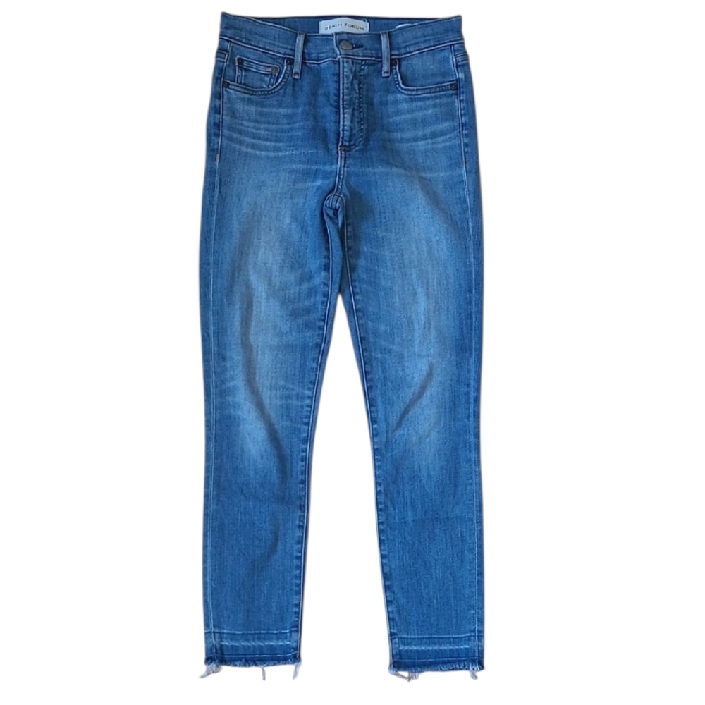 SZ26 Denim Forum The Nico Skinny Crop 64% Lyocell 30% Organic Cotton